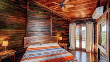 4 slaapkamers, een strijkplank/strijkijzer, wifi, beddengoed