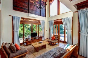 TV - Oceanfront treehouse home w/ private pool, deck, near beach (Tola)