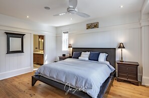 5 bedrooms, free WiFi, bed sheets