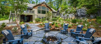 Live the Good Life on Lake Muskoka! 6 bdrm 5 bath Cottage +Boathouse! Sleeps 17!