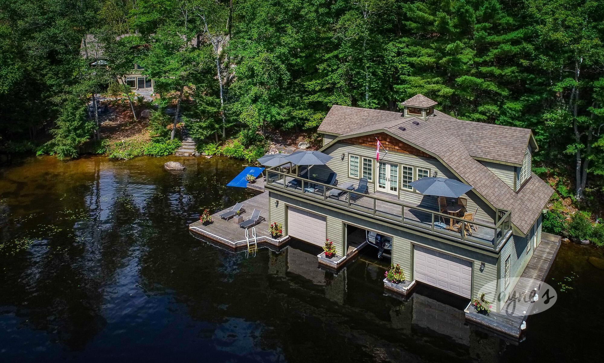 The Good Life &amp; Boathouse