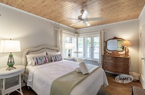 4 bedrooms, free WiFi, bed sheets