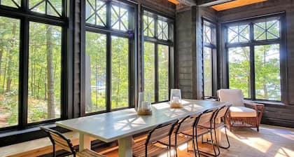 Windermere! South! Private! Wallsend is Muskoka Classic Luxury!