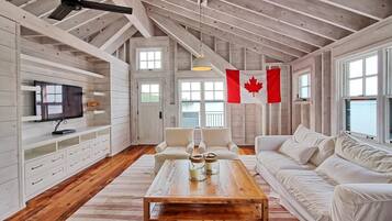 Una televisión, una chimenea, un reproductor estéreo