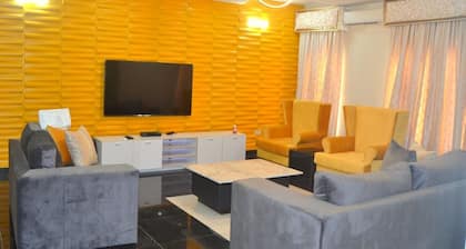 Villa in Victoria Island with 5 Bedrooms and Swimming Pool