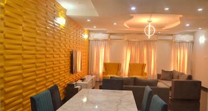 Villa in Victoria Island with 5 Bedrooms and Swimming Pool
