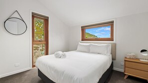 2 bedrooms, free WiFi, bed sheets