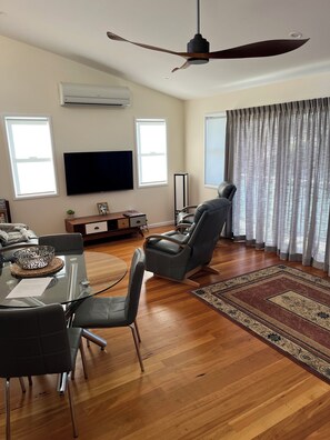 Interior - Borrowdale studio apartment on the Coffs coast  (Boambee East)