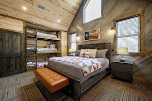 7 bedrooms, desk, iron/ironing board, travel crib