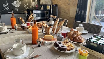 Termasuk sarapan Eropah setiap hari