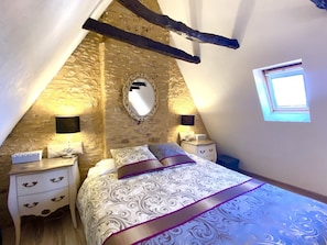 Habitación doble estándar | Minibar, decoración personalizada, wifi gratis y ropa de cama 