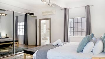 Apartment | 1 bedroom, iron/ironing board, free cribs/infant beds, travel crib