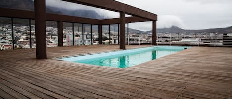 Pool auf dem Dach