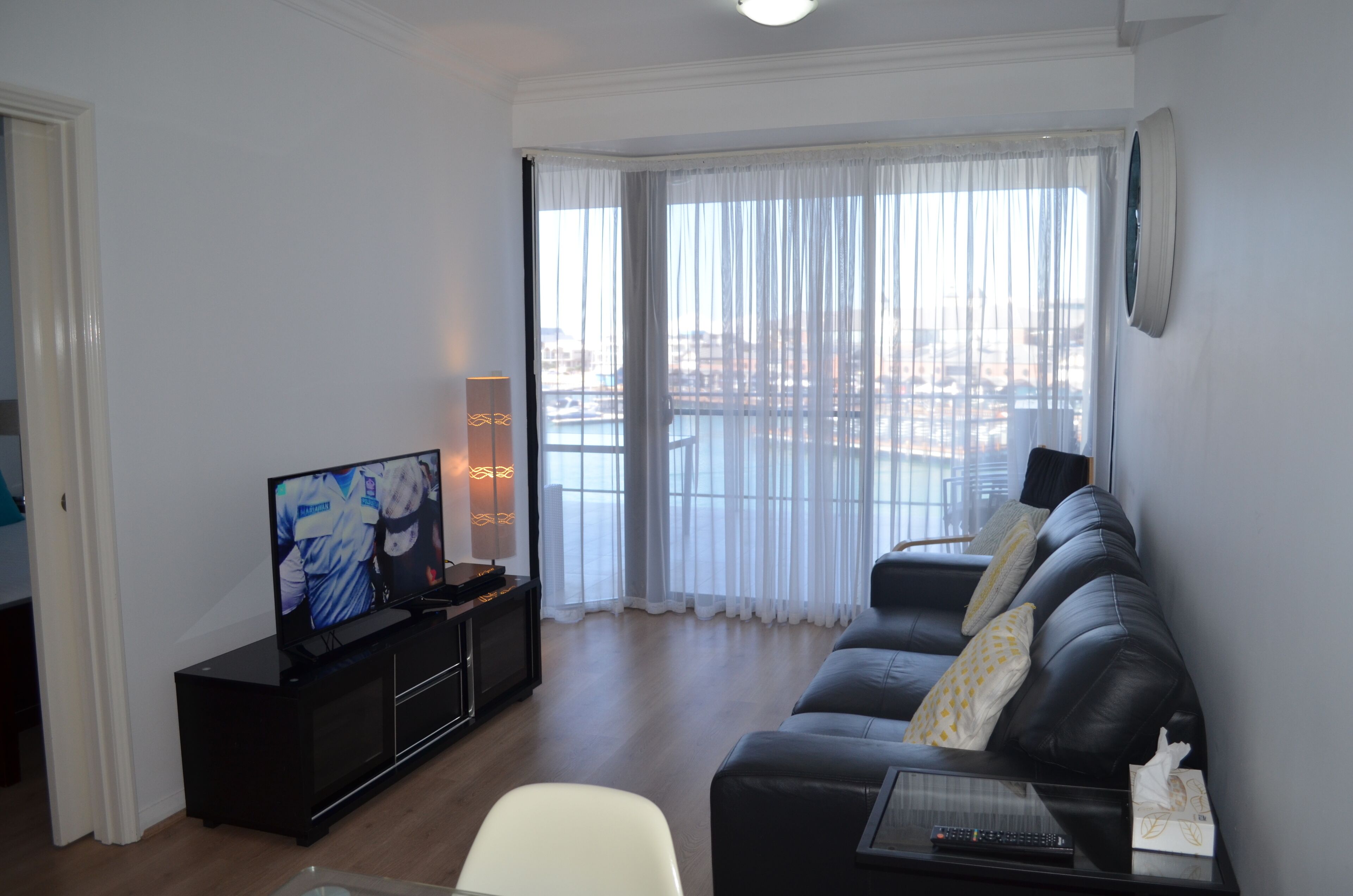 Awesome Views Mandurah Dolphin Quay Apartment