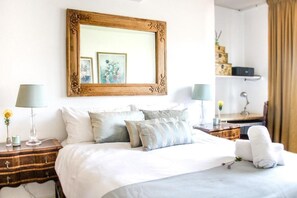 Apartment, 2 Bedrooms | 2 bedrooms, in-room safe, desk, soundproofing