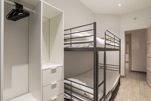 2 Schlafzimmer, Reisekinderbett, WLAN