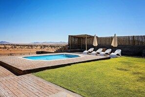 4 piscinas al aire libre, sillones reclinables de piscina