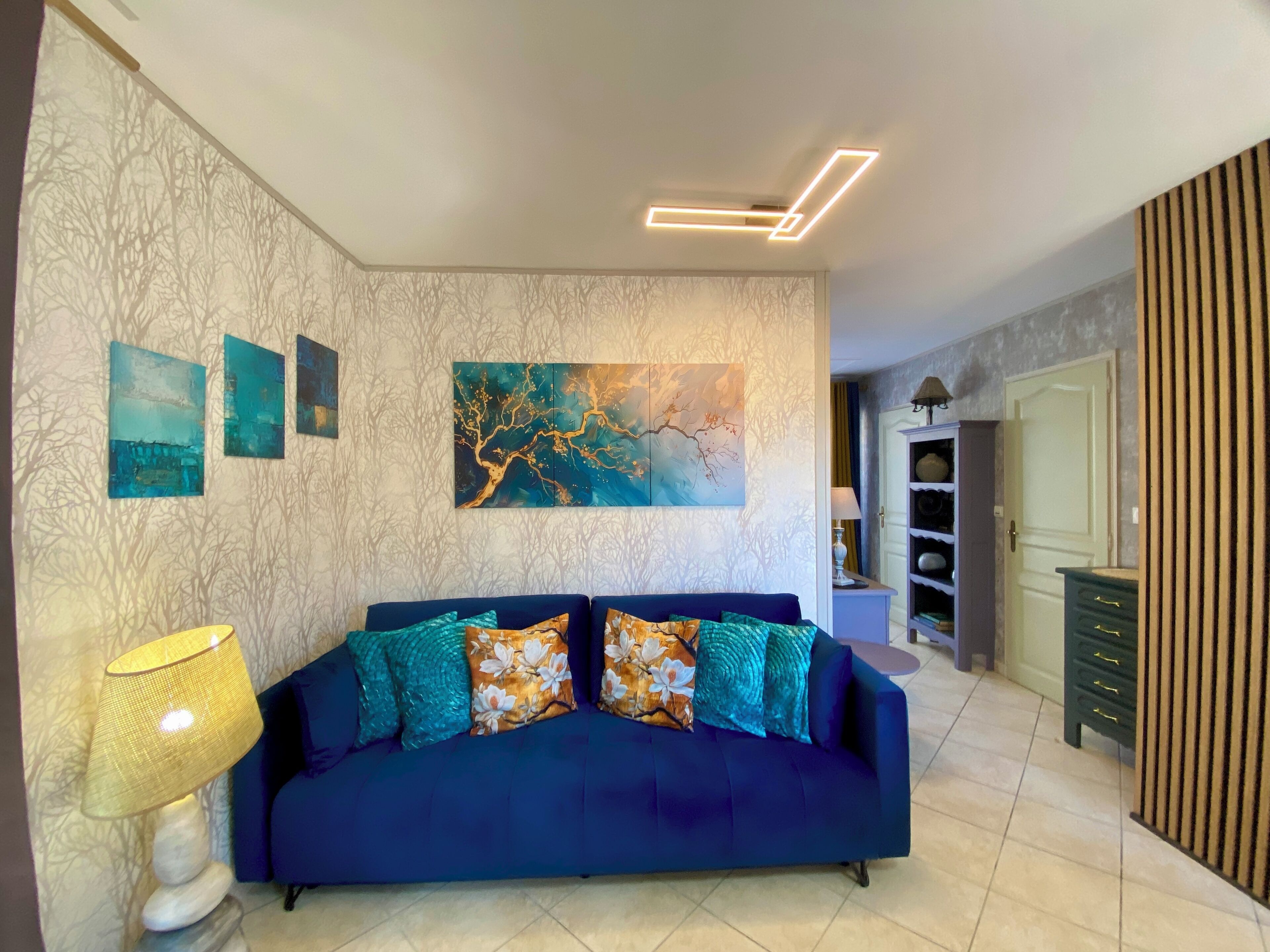 Studio Suite | Living area | 120-cm LED TV with cable channels, TV