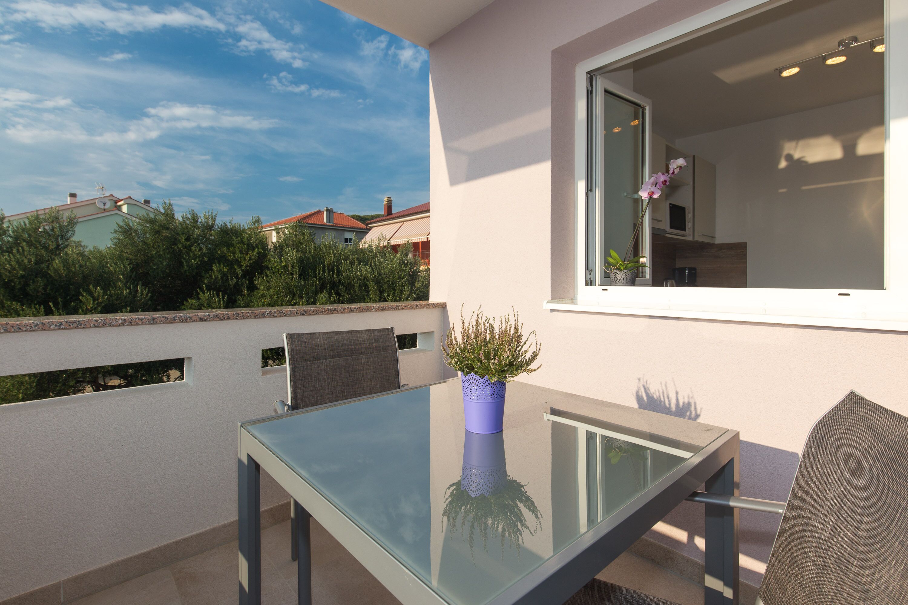 Deluxe Apartment | Balcony