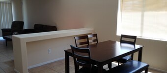 4 BED HOUSE 15 MINUTES FROM LAS VEGAS STRIP