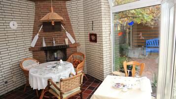 Tägliches nach Wunsch zubereitetes Frühstück (11.50 EUR pro Person)