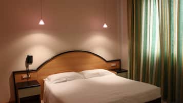 Standard-Doppel- oder -Zweibettzimmer, Gemeinschaftsbad