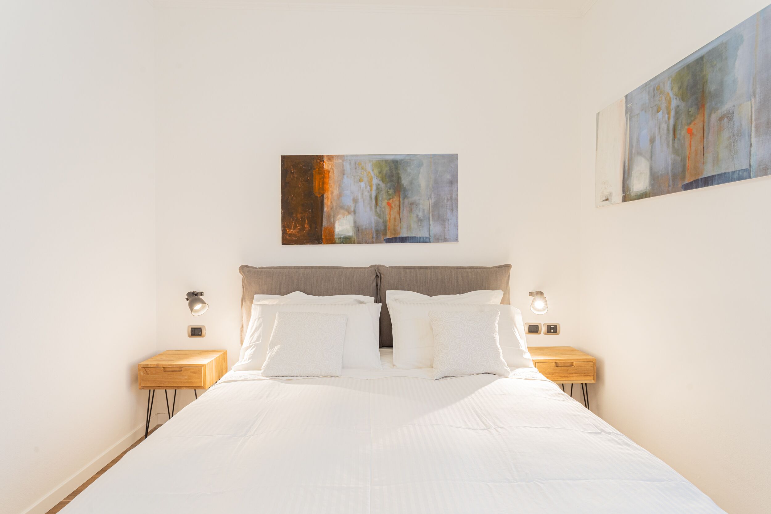 RosArt House - One Bedroom Apartment, Sleeps 4