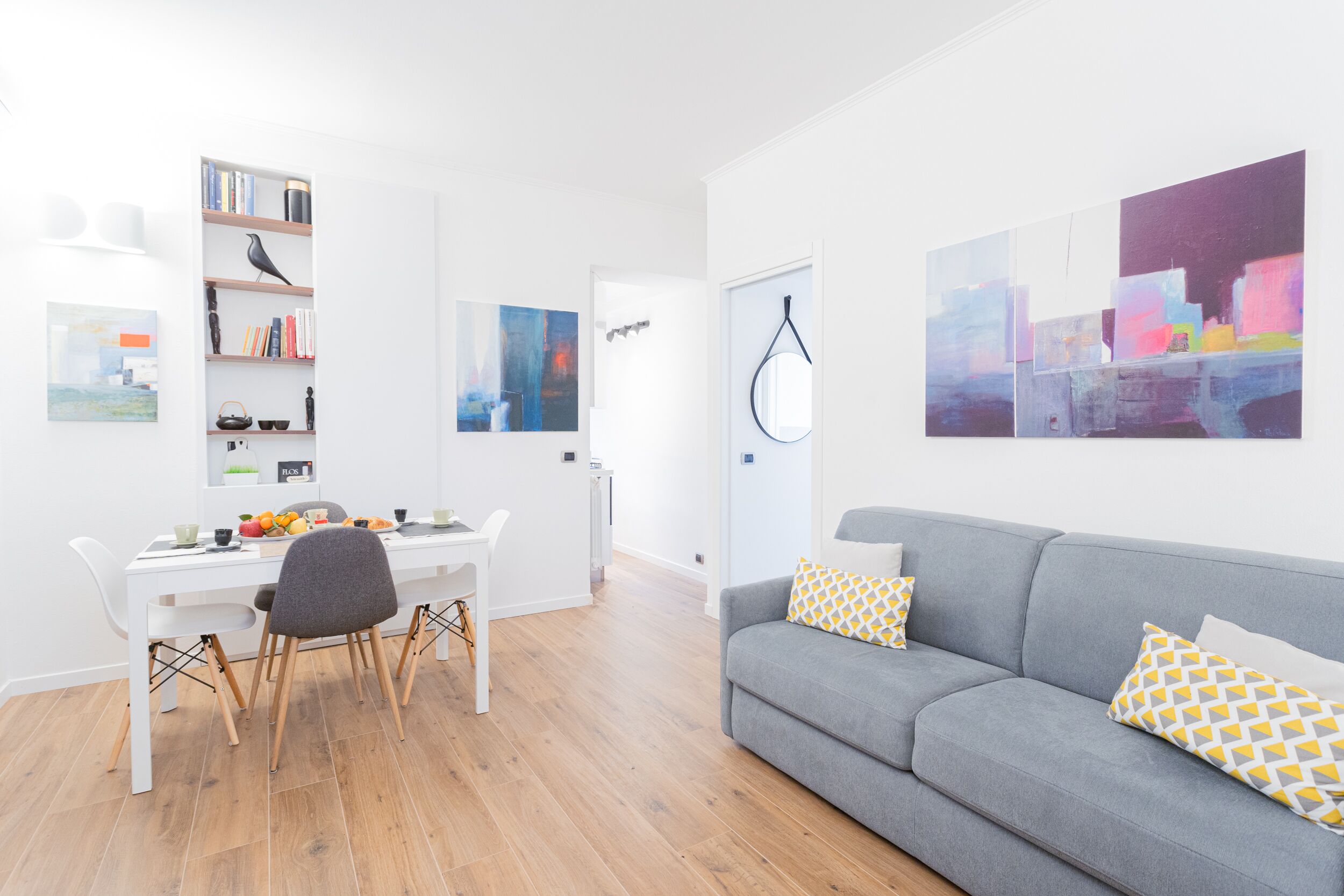 RosArt House - One Bedroom Apartment, Sleeps 4