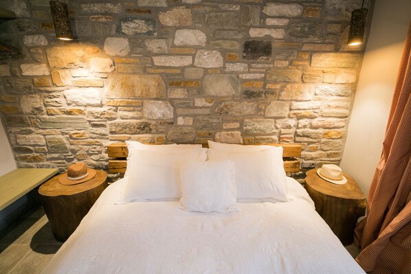 1 bedroom, free WiFi - Private room in farm (Portaria)