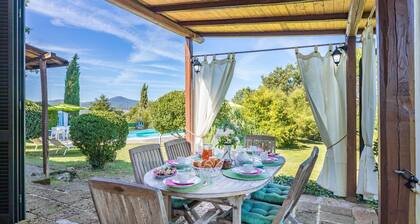 lovely ground floor cottage, sleeps 6 set in a tranquil ,private and panoramic position – completely