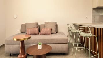 Junior Suite Apartment | Vardagsrum | Platt-tv