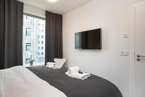 1 bedroom, WiFi, bed sheets - Deluxe One Bedroom Apartment with City View 503 (Reykjavík)