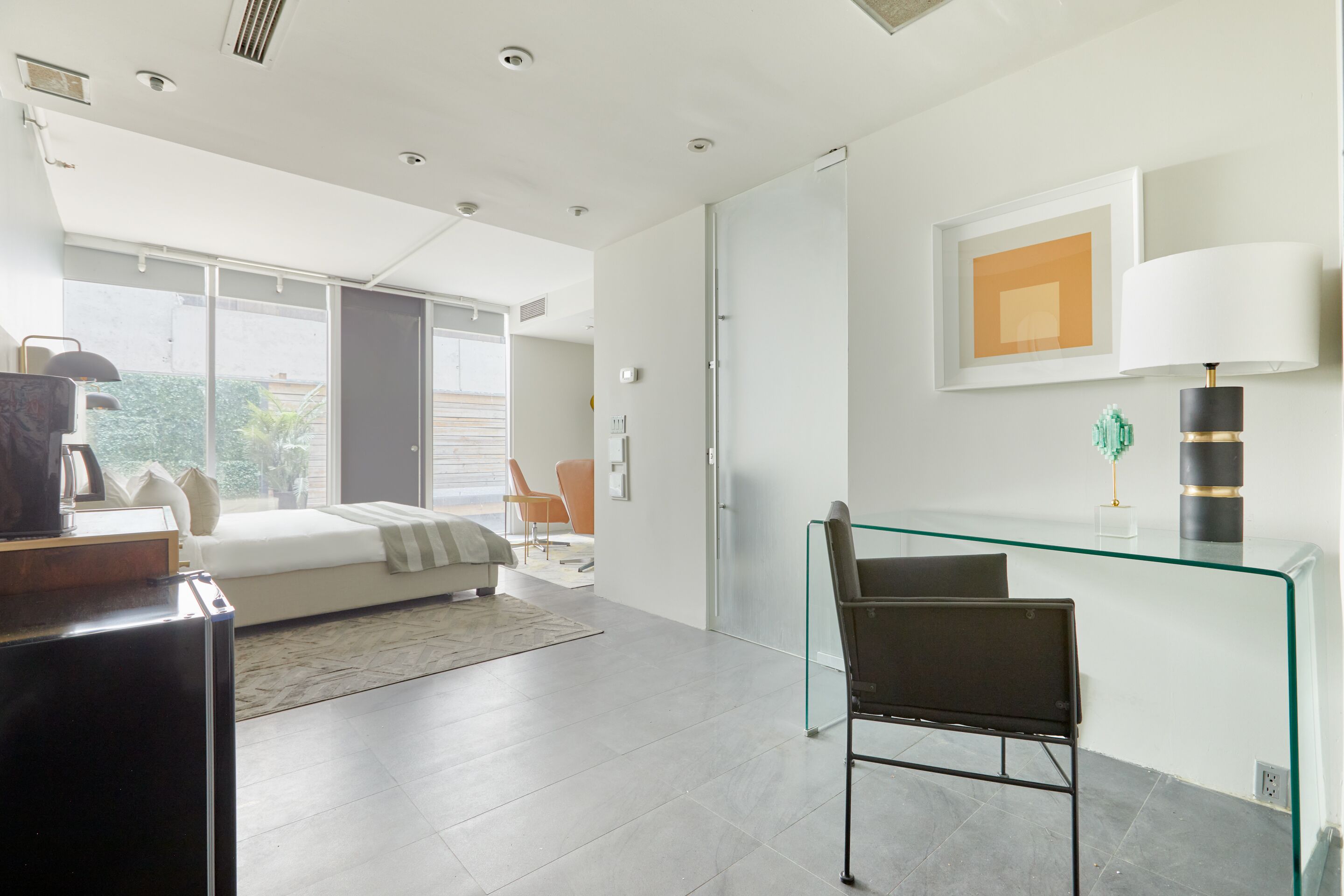 Sonder The Slate | Superior King Room