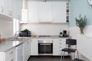 Microwave, oven, dishwasher - Casa Cosi - Mallorca 2 (Barcelona)