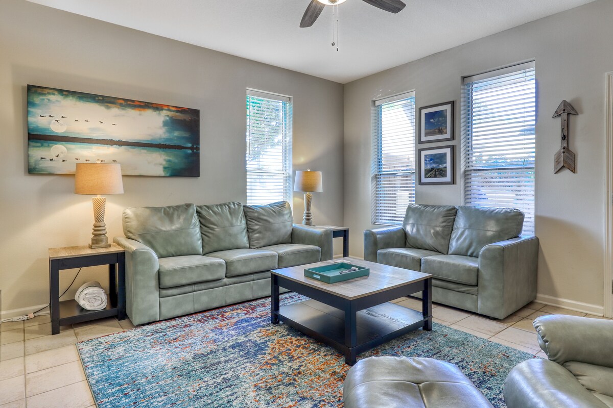 Photo 2 of Lovely condo with a furnished patio & on-site pool - beach access