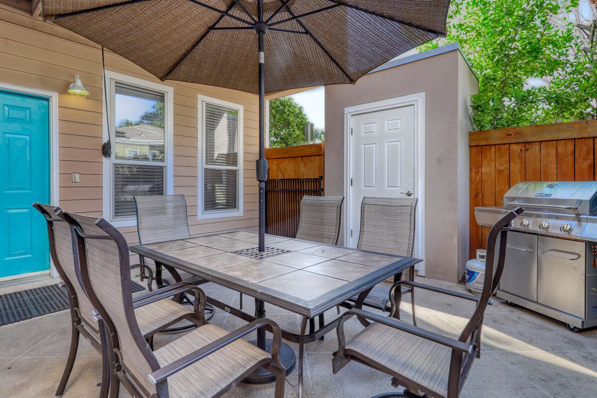 Photo 10 of Lovely condo with a furnished patio & on-site pool - beach access