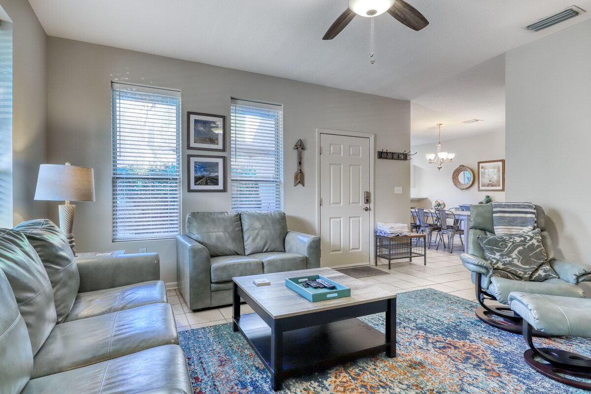 Photo 3 of Lovely condo with a furnished patio & on-site pool - beach access