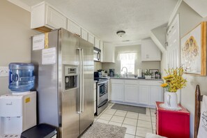 Microwave, coffee/tea maker, cookware/dishes/utensils