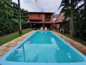 Piscine extérieure