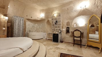 Family Quadruple Room | Premium bedding, minibar, in-room safe, desk