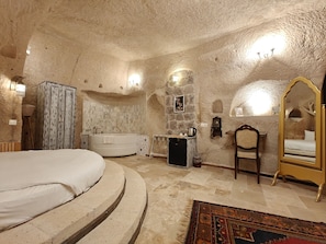 Family Quadruple Room - Karlik Cave Suite Cappadocia (Nevsehir)