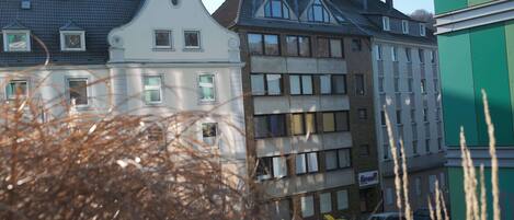 المنشأة من الخارج