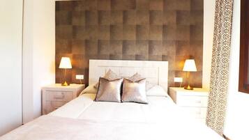 3 slaapkamers, een kluis op de kamer, een strijkplank/strijkijzer