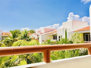 Villa, 4 Bedrooms, Balcony, Garden View | Balkoni