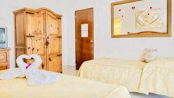 Villa, 4 Bedrooms, Balcony, Garden View | 4 bedrooms