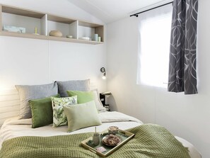 2 habitaciones, cuna de viaje, wifi y ropa de cama 