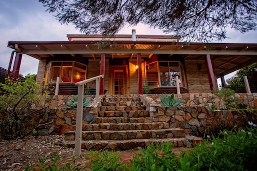 Ocean View Retreat  - Discounted Long Stays!