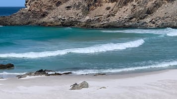 Beach nearby, sun-loungers, beach towels