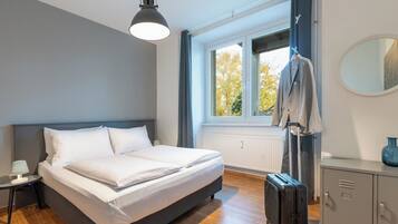 4 bedrooms, in-room safe, iron/ironing board, travel crib