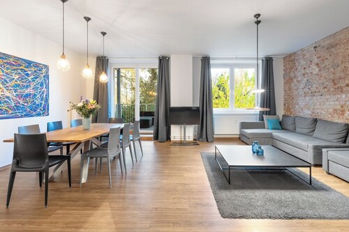 140SQM 4-BEDROOM INTERIOR-DESIGNED APARTMENT BY BENSIMON